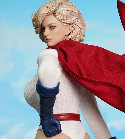 Cosplay Girl (Power Girl)