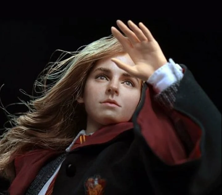 Hermione Granger (School Uniform)