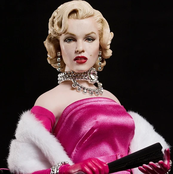 Marilyn Monroe (Pink Dress Version)