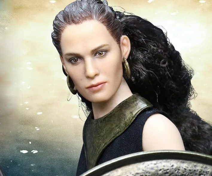 Queen Gorgo (Armor LE)
