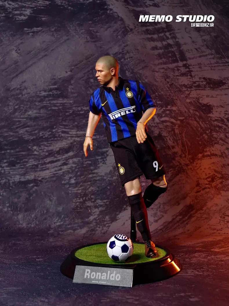 Ronaldo Nazário (Inter Milan, R9)