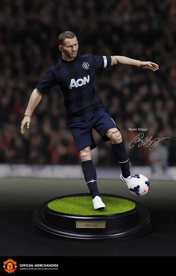 Ryan Giggs (Away Kit 2013-14)