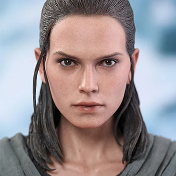 Rey (Jedi Training)