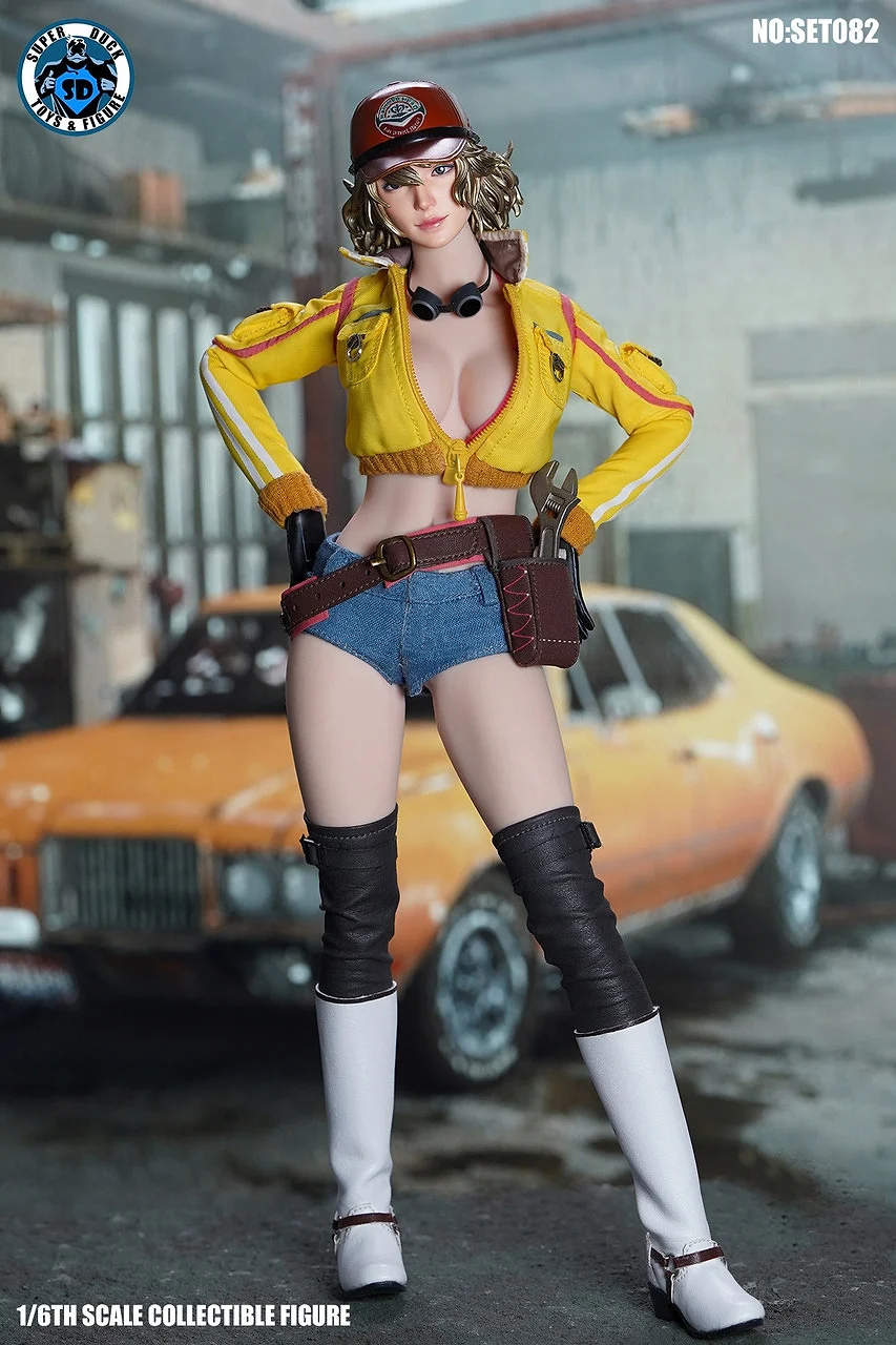 Female Technician (Cindy Aurum)