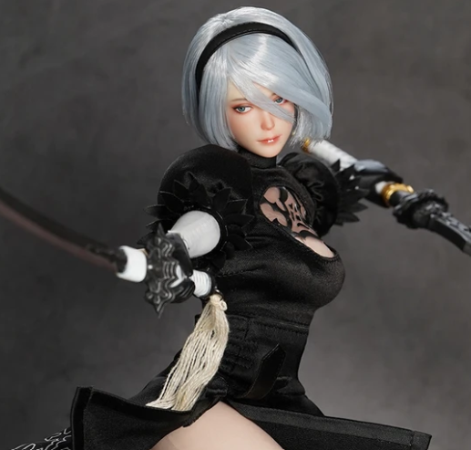 Cosplay girl (2B)