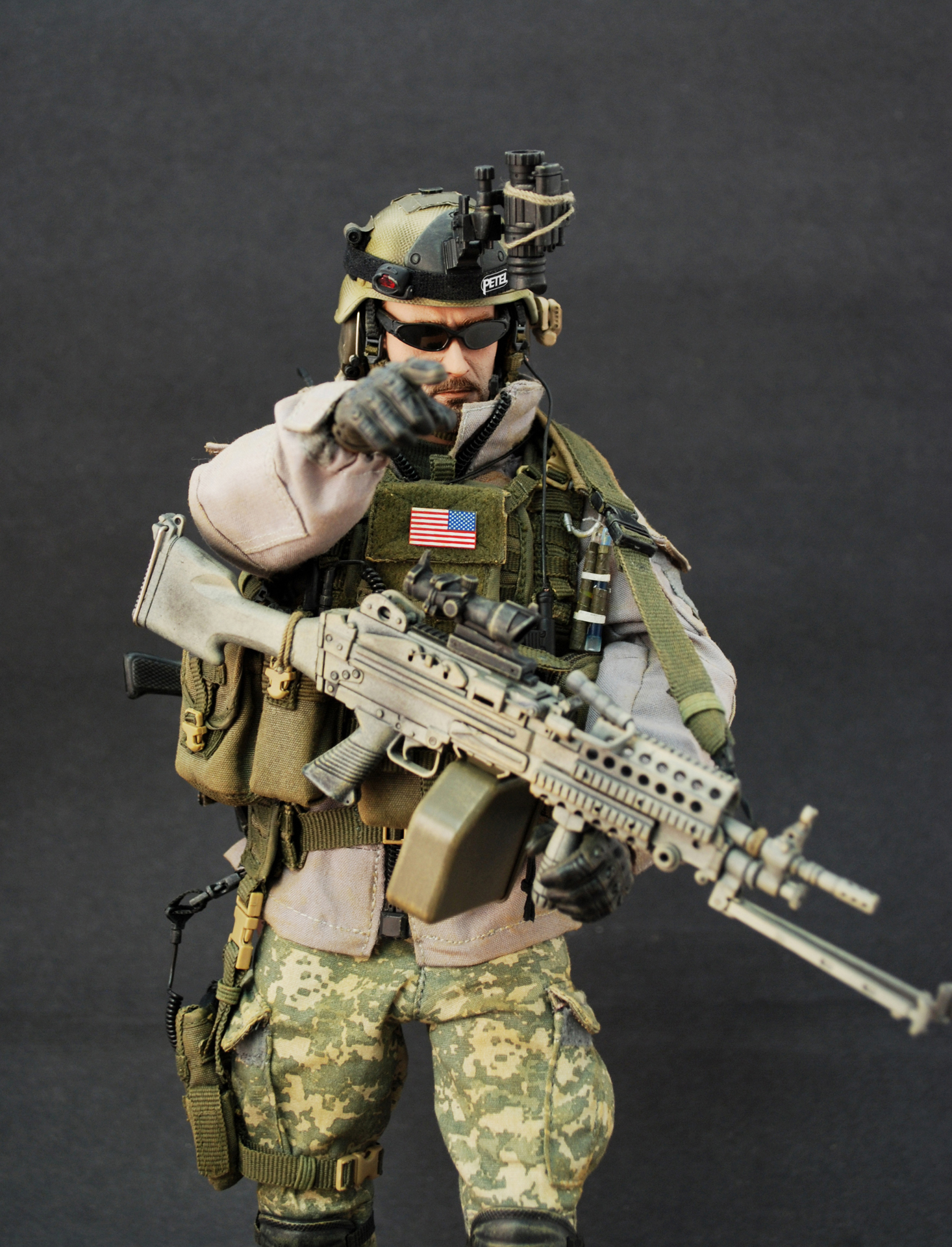 US Army Ranger 75th Regiment with M249